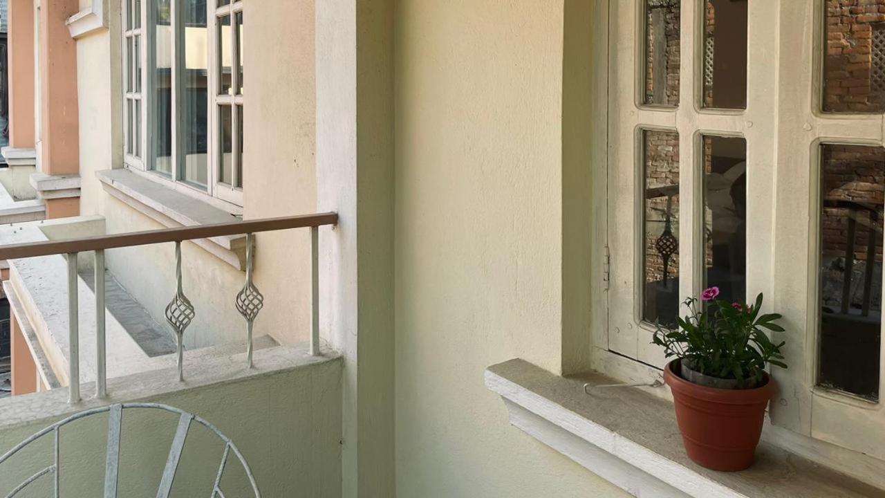 Rooftop Studio And 2Bhk Apartments In Kathmandu'S Most Happening Place المظهر الخارجي الصورة